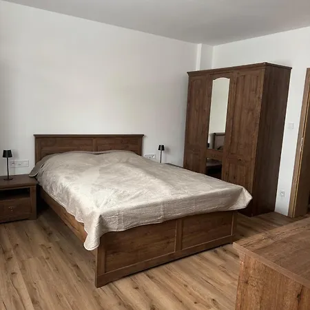 Rodinny Dom S 3 Spalnami