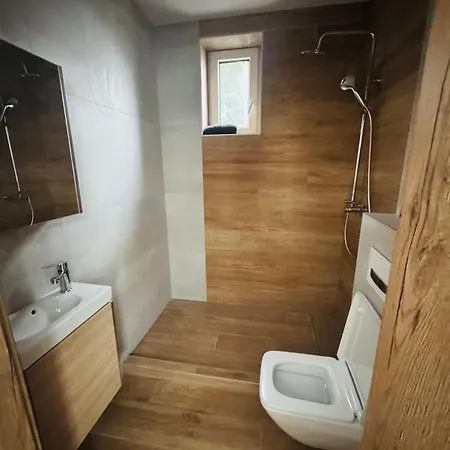 Rodinny Dom S 3 Spalnami *