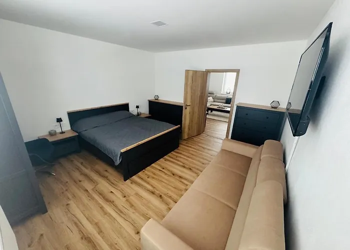 Rodinny Dom S 3 Spalnami *