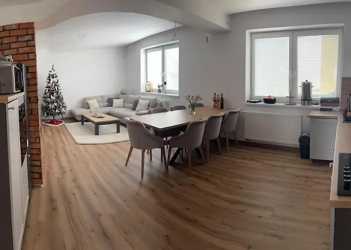 Rodinny Dom S 3 Spalnami *