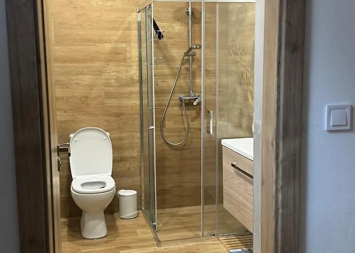 Rodinny Dom S 3 Spalnami Zvolenská Slatina