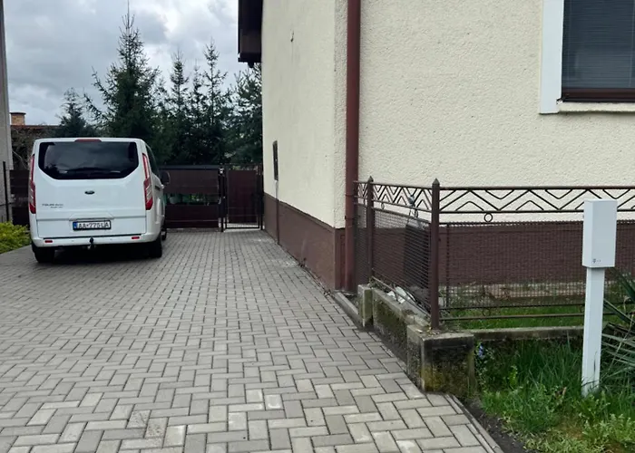 Rodinny Dom S 3 Spalnami *